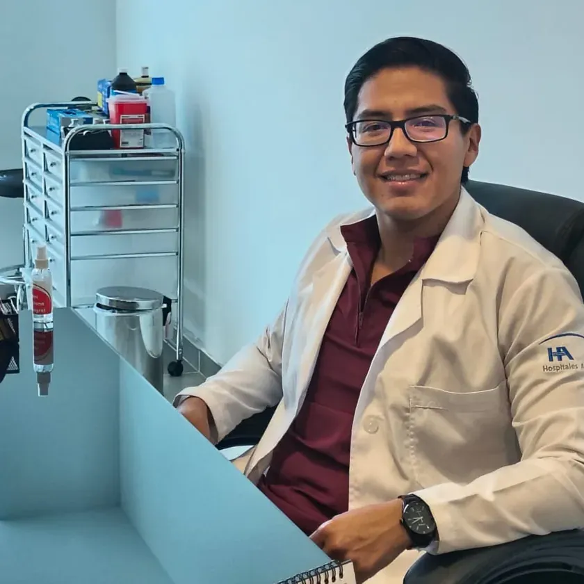 Consulta de cirugía gastrointestinal con el Dr. Sánchez en CDMX